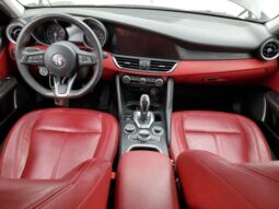 
										2021 Alfa romeo Giulia full									