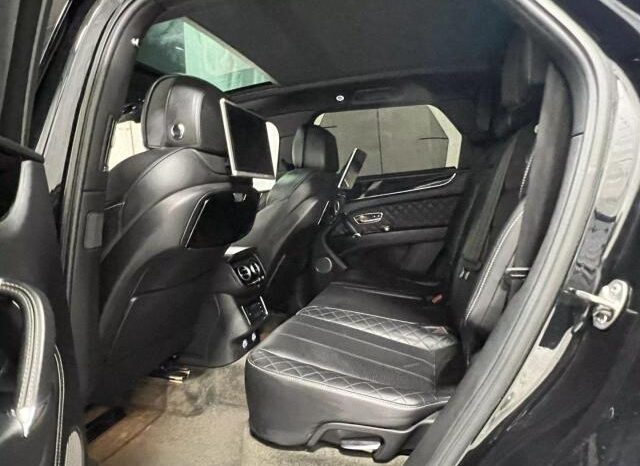 
								2017 Bentley Bentayga full									