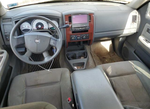 
								2005 Dodge Dakota full									