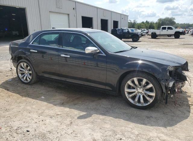 
								2018 Chrysler 300 full									