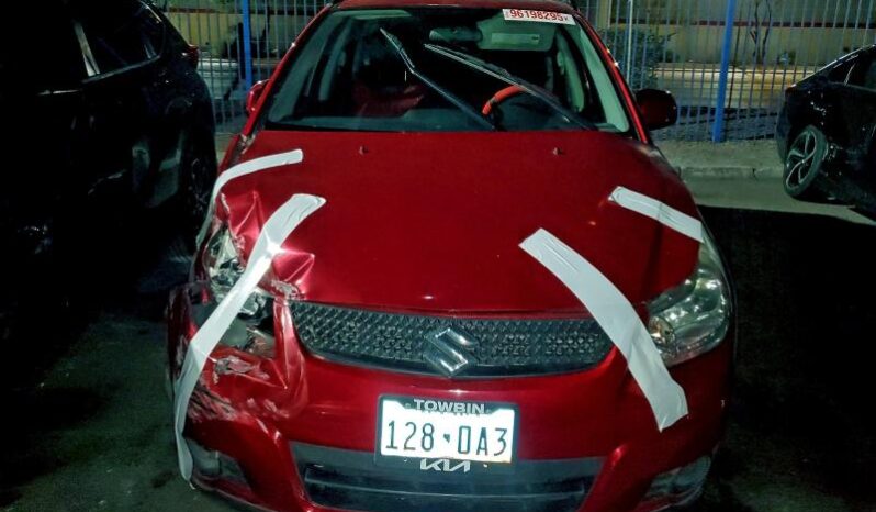 
								2012 Suzuki Sx4 full									