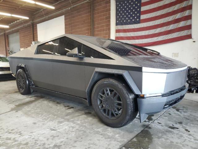TESLA CYBERTRUCK