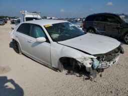 
										2017 Chrysler 300 full									