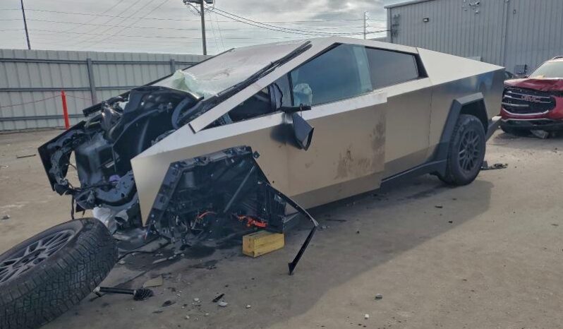 
								TESLA CYBERTRUCK full									