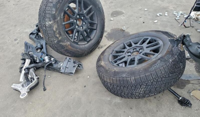 
								TESLA CYBERTRUCK full									