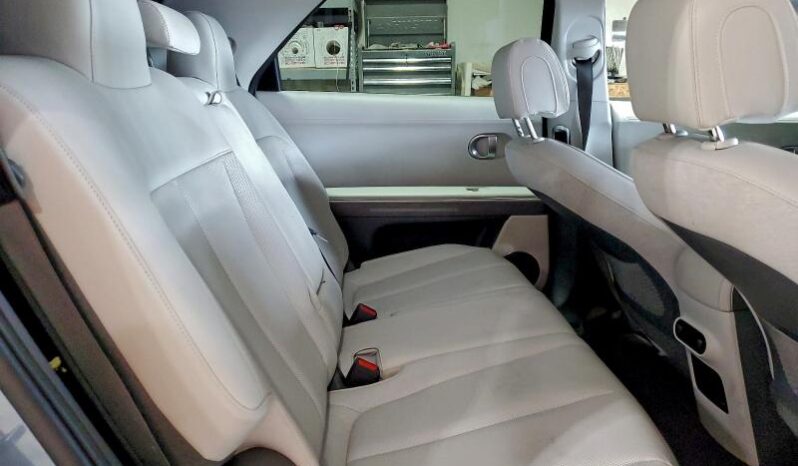 
								Hyundai IONIQ 5 full									