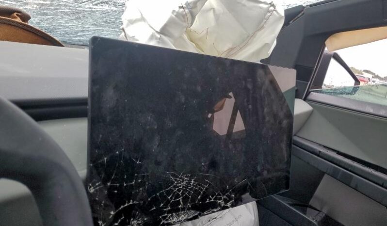 
								TESLA CYBERTRUCK full									