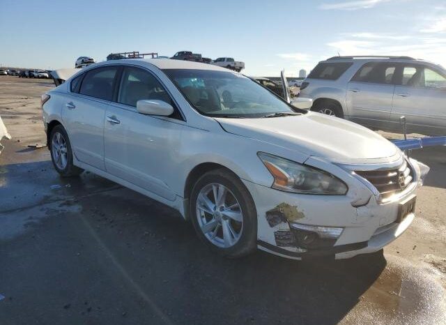 
								2015 Nissan Altima 2.5 full									