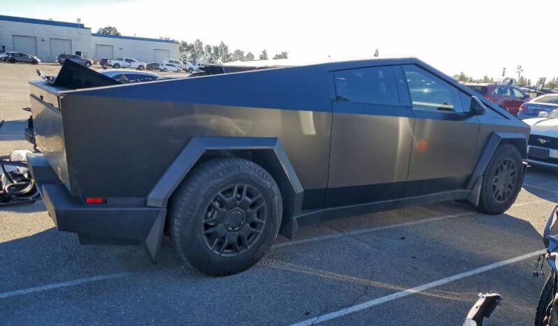 
								TESLA CYBERTRUCK full									