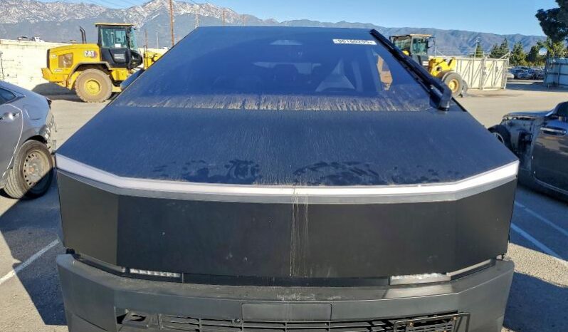 
								TESLA CYBERTRUCK full									