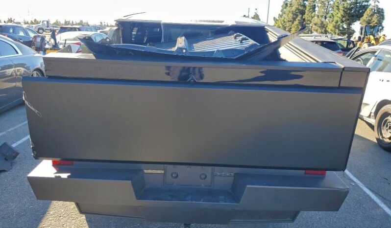 
								TESLA CYBERTRUCK full									