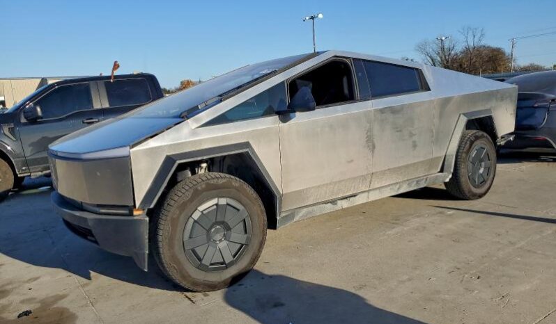 
								TESLA CYBERTRUCK full									