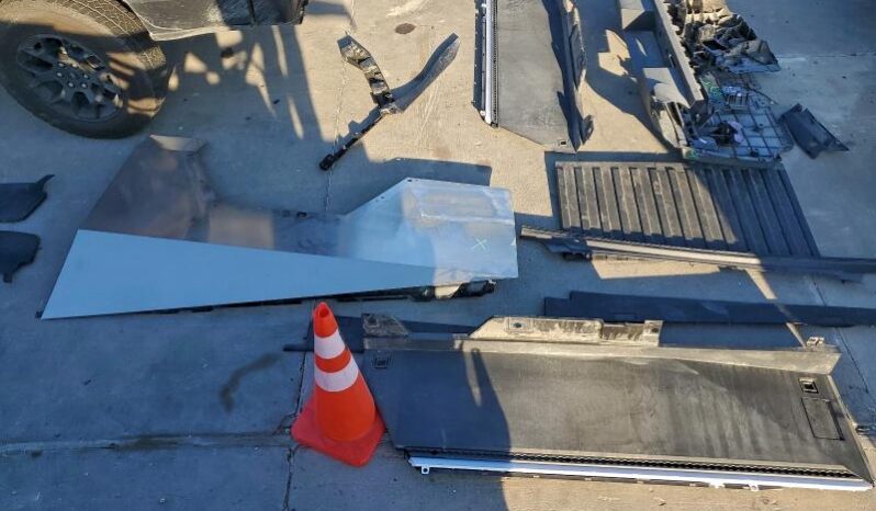 
								TESLA CYBERTRUCK full									