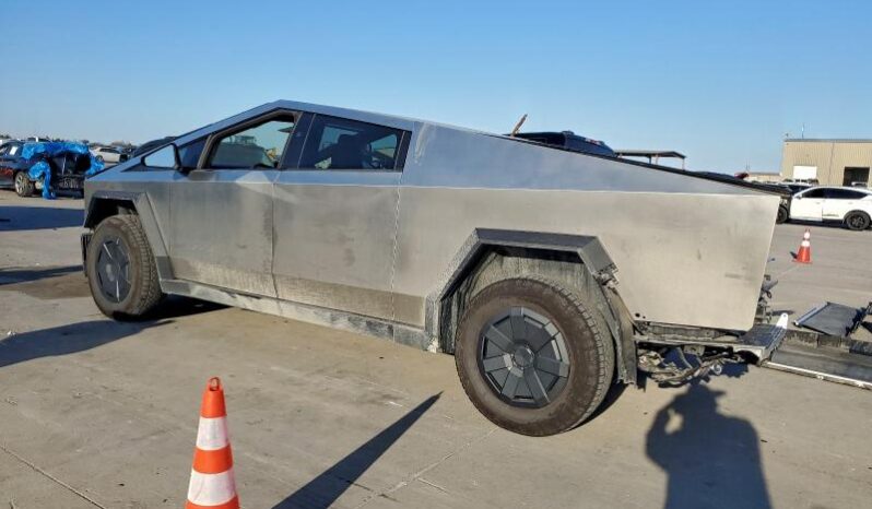 
								TESLA CYBERTRUCK full									