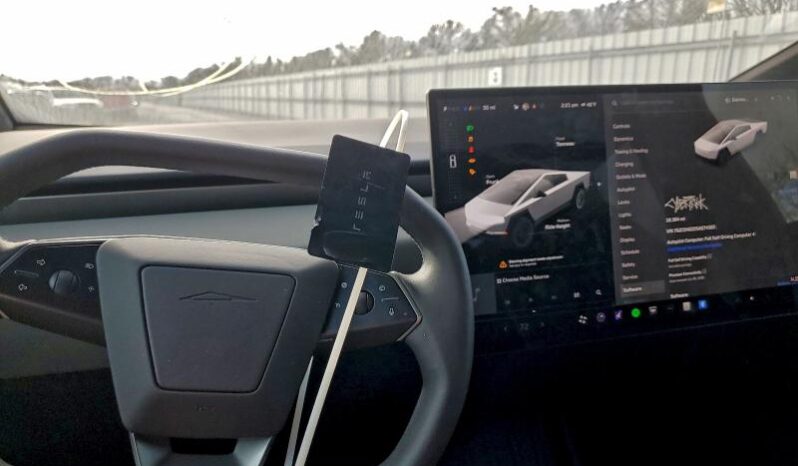 
								TESLA CYBERTRUCK full									