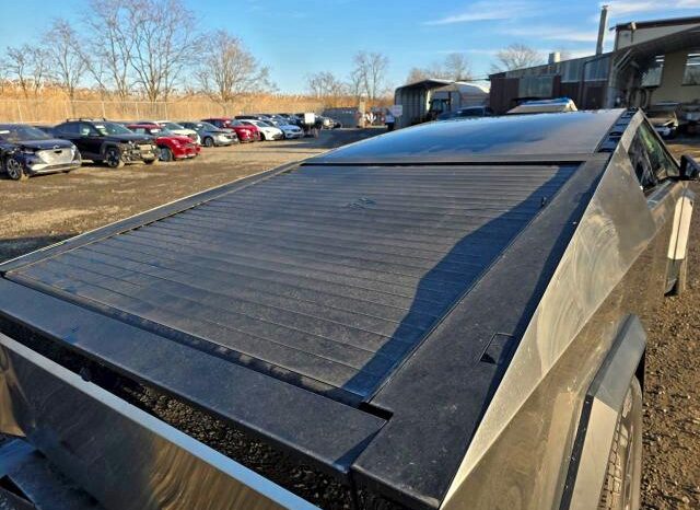 
								TESLA CYBERTRUCK full									