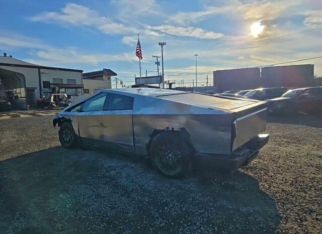 
								TESLA CYBERTRUCK full									