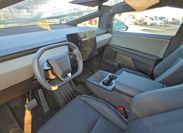 
								TESLA CYBERTRUCK full									