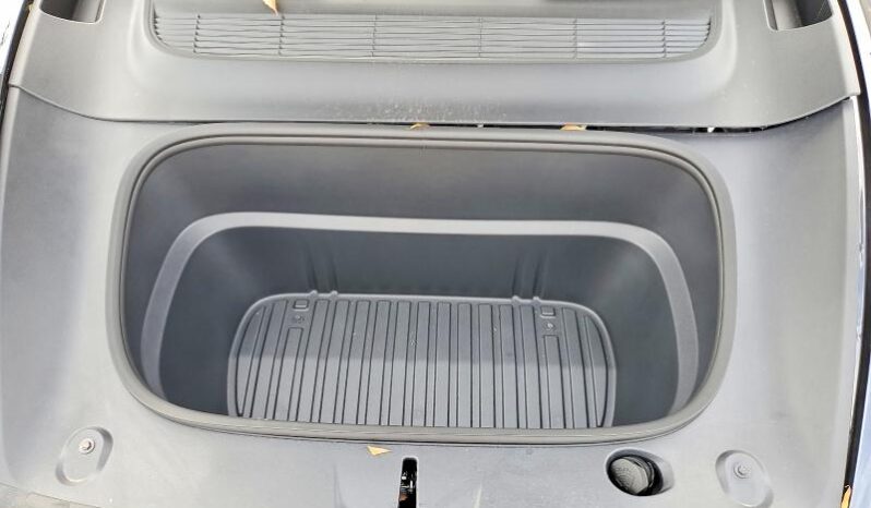 
								Tesla Y Juniper full									