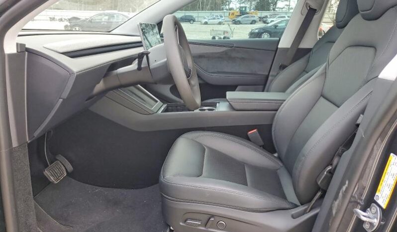 
								Tesla Y Juniper full									