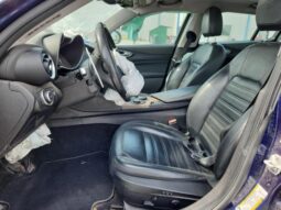 
										2017 Alfa romeo Giulia full									