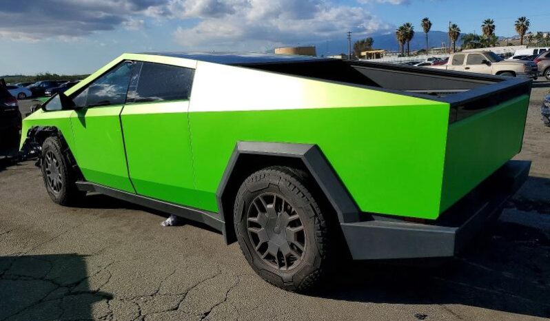 
								TESLA CYBERTRUCK full									