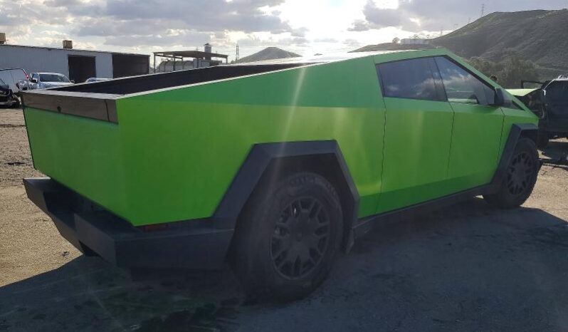 
								TESLA CYBERTRUCK full									