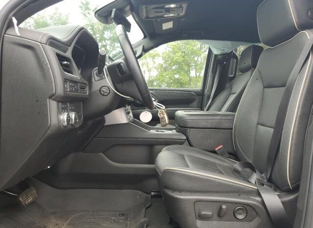 
								2023 Gmc Yukon full									