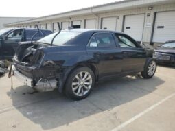 
										2019 Chrysler 300 full									