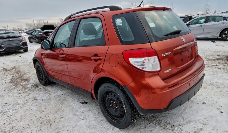 
								2010 Suzuki Sx4 full									