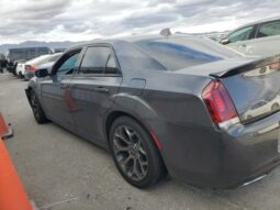 
										2016 Chrysler 300 full									