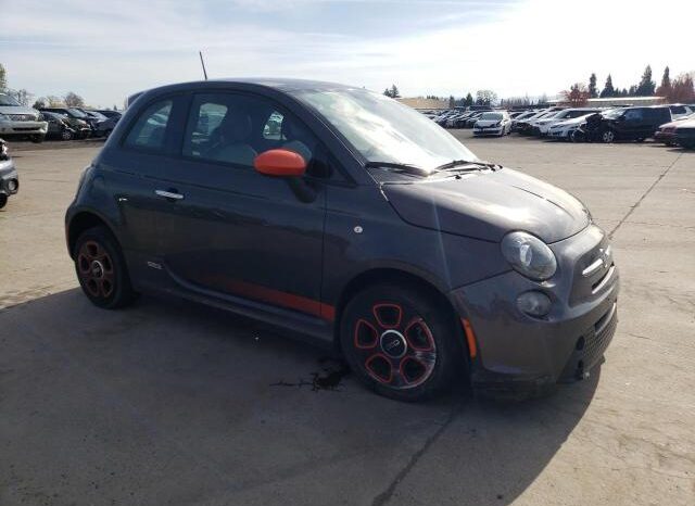 
								2016 Fiat 500 full									