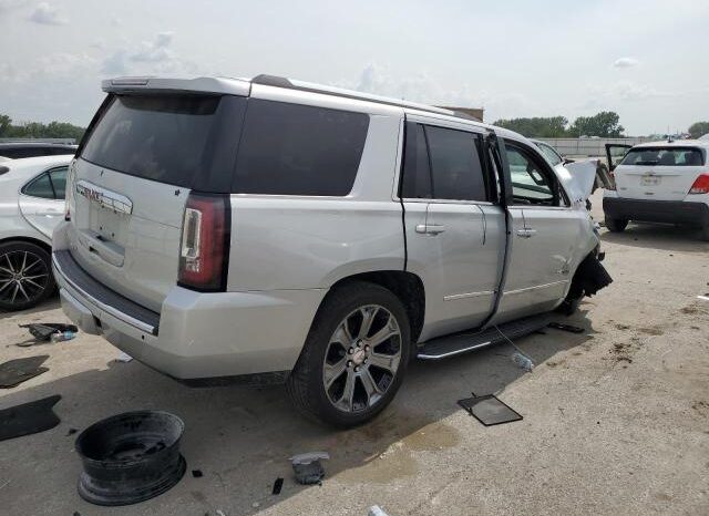 
								2017 Gmc Yukon full									