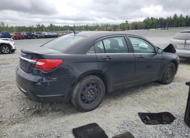 
								2013 Chrysler 200 lx full									