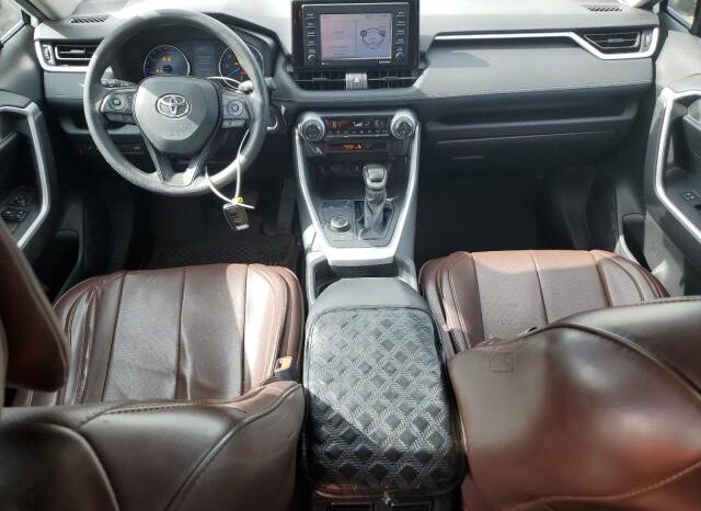 
								2020 Toyota Rav4 full									