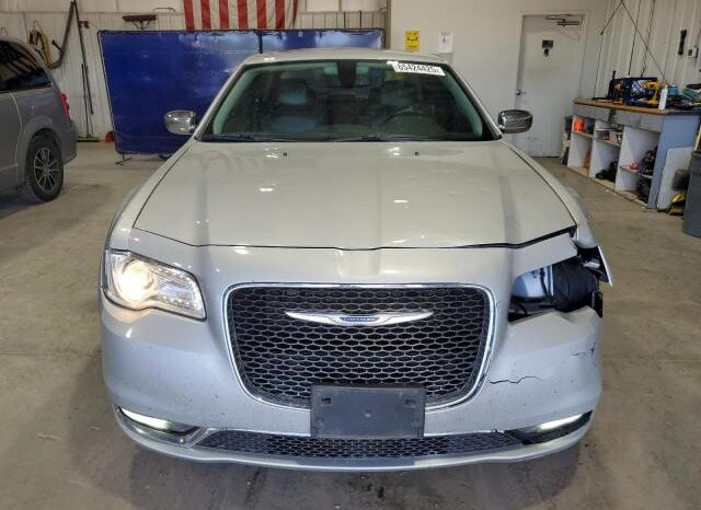 
								2020 Chrysler 300 full									