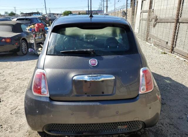 
								2016 Fiat 500 full									