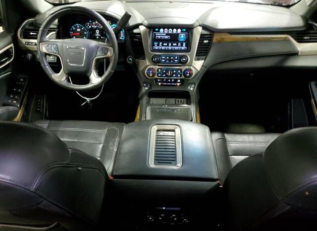 
								2017 Gmc Yukon full									
