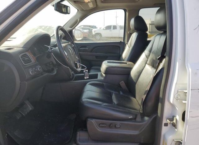 
								2014 Gmc Yukon full									