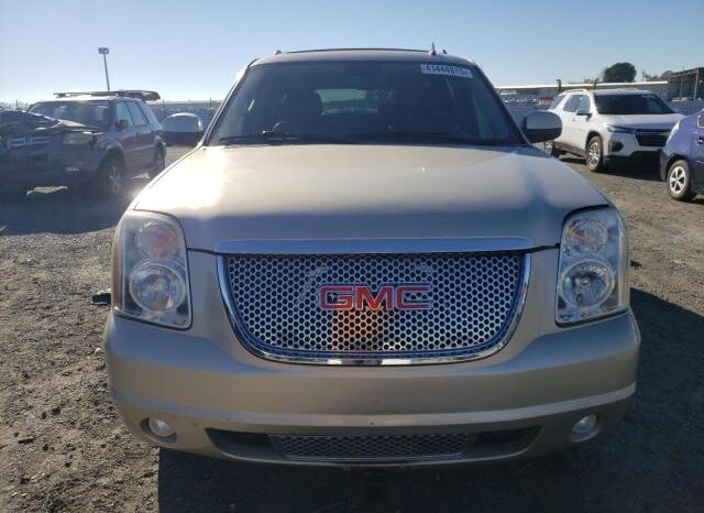 
								2013 Gmc Yukon full									