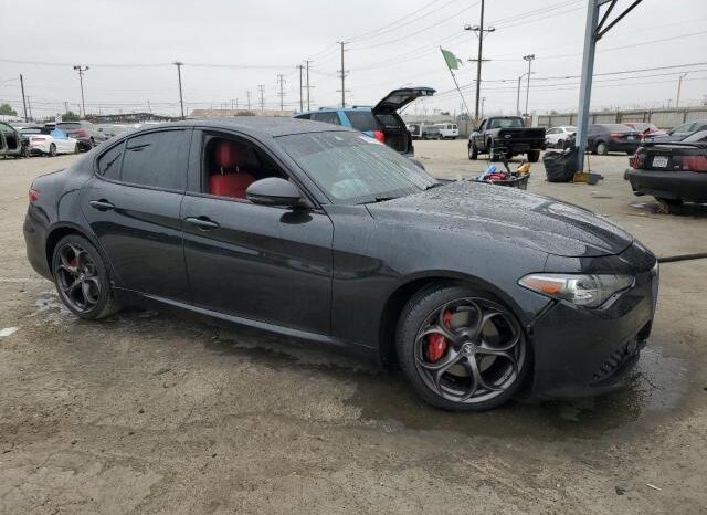 
								2021 Alfa romeo Giulia full									