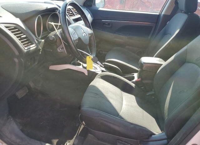 
								2013 Mitsubishi Outlander full									