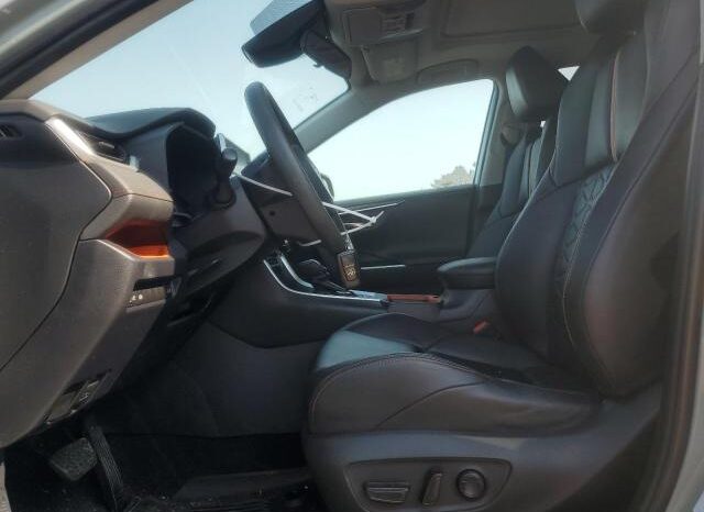 
								2019 Toyota Rav4 full									