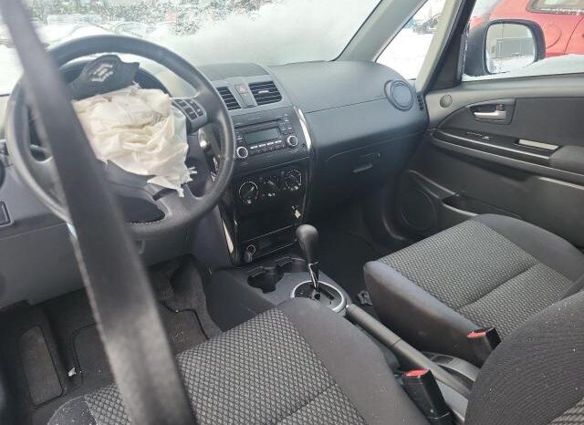 
								2013 Suzuki Sx4 full									