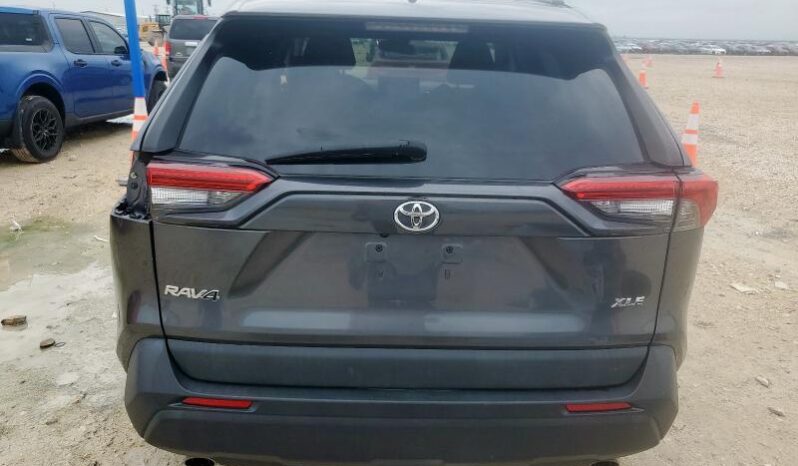 
								2021 Toyota Rav4 full									