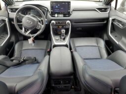 
										2022 Toyota Rav4 full									