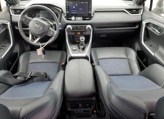 
								2022 Toyota Rav4 full									