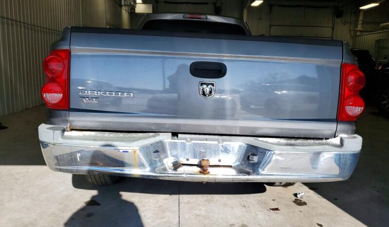 
								2005 Dodge Dakota full									