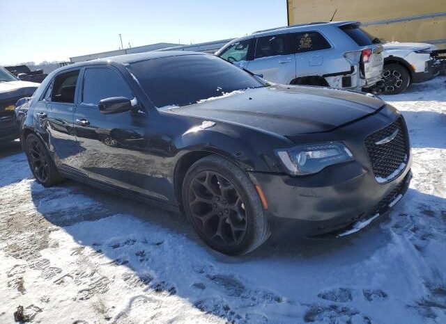 
								2019 Chrysler 300 full									