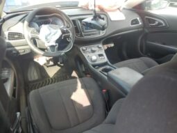 
										2016 Chrysler 200 lx full									